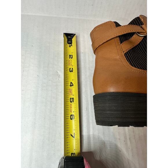 St. John's Bay Division Size 6 Chelsea Ankle Classic Boots Cognac Brown Casual - Picture 11 of 12